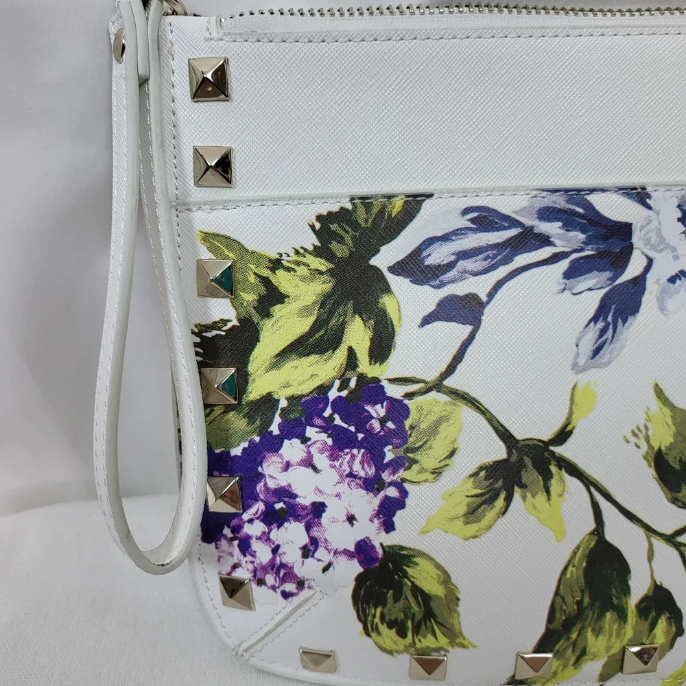 White House Black Market White Purple Hydrangea‎ Studded Wristlet Clutch New - Picture 2 of 10